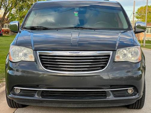 2011 Chrysler Town & Country Touring-L