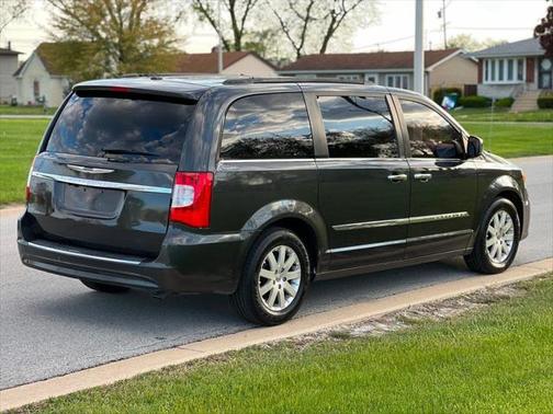 2011 Chrysler Town & Country Touring-L