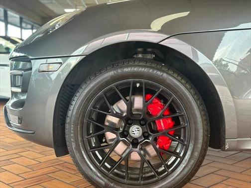 2015 Porsche Macan Turbo