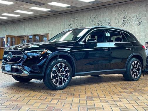 2025 Mercedes-Benz GLC 350e Base