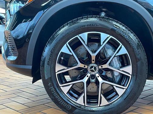 2025 Mercedes-Benz GLC 350e Base