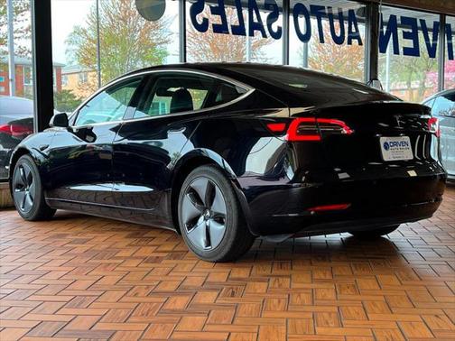 2019 Tesla Model 3 Standard Range Plus