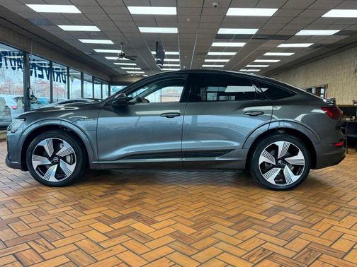 2021 Audi e-tron Sportback Prestige