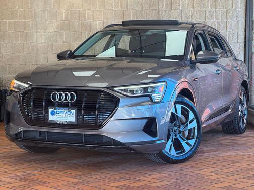 2021 Audi e-tron Premium