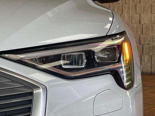 2022 Audi e-tron Premium