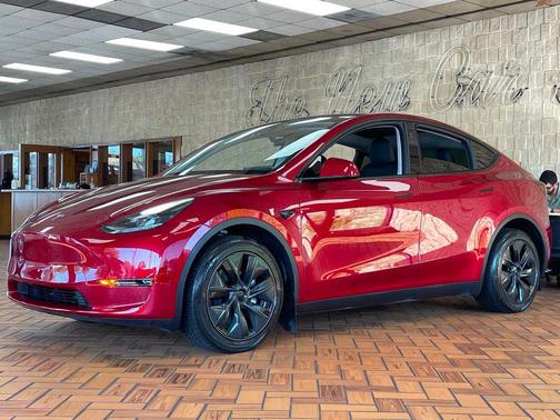 2024 Tesla Model Y Long Range AWD