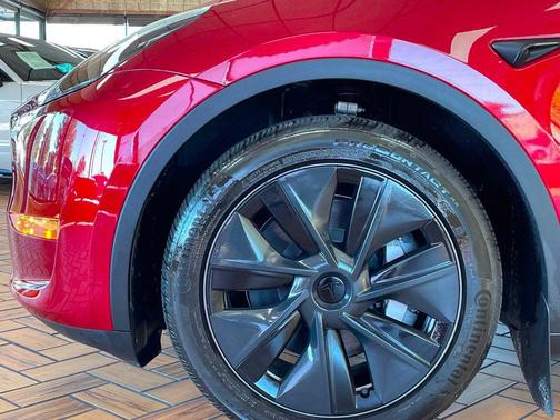 2024 Tesla Model Y Long Range AWD