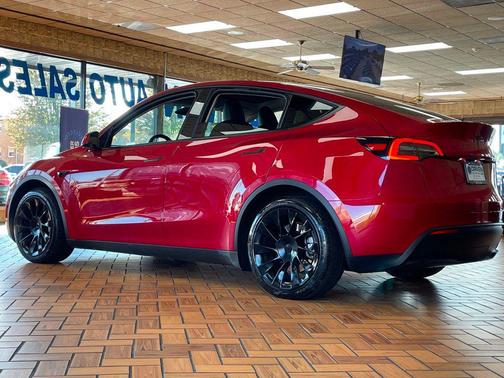 2023 Tesla Model Y Long Range AWD