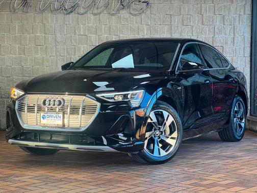 2022 Audi e-tron Sportback S line Premium