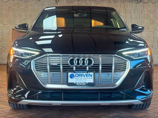 2022 Audi e-tron Sportback S line Premium
