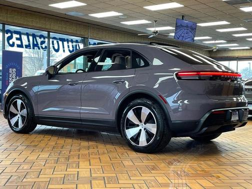 2025 Porsche Macan Electric 4 AWD