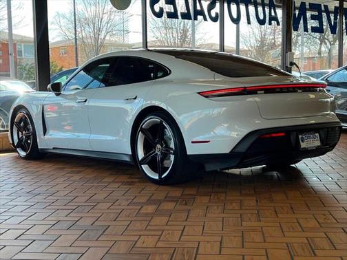 2022 Porsche Taycan RWD