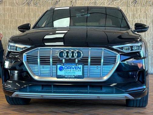 2022 Audi e-tron Premium
