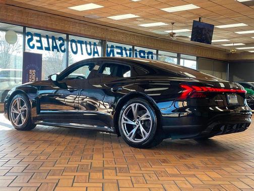 2023 Audi e-tron GT Premium Plus quattro