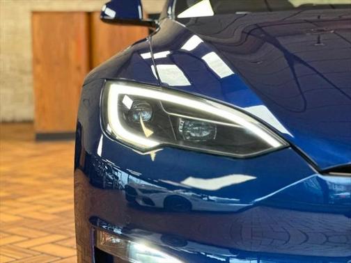 2022 Tesla Model S AWD
