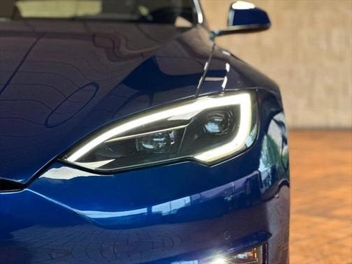 2022 Tesla Model S AWD