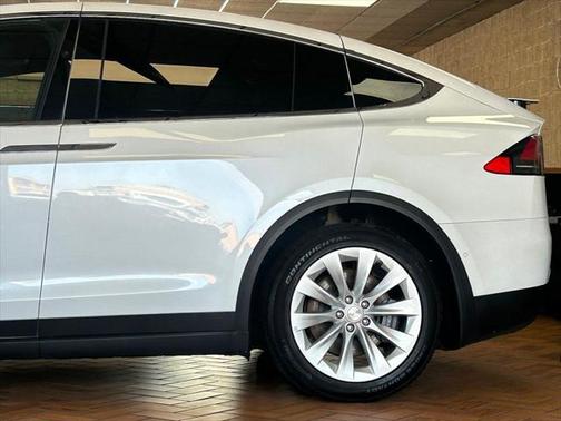 2019 Tesla Model X Standard Range AWD