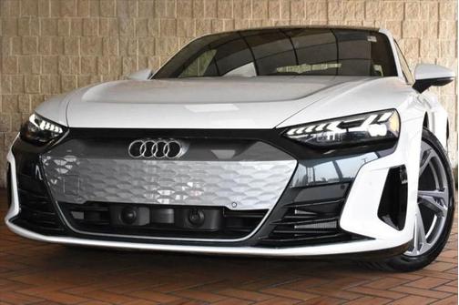 2022 Audi e-tron GT Premium Plus