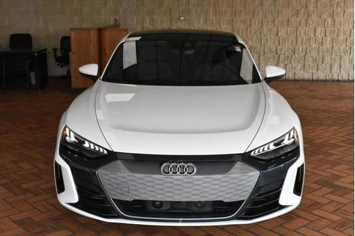 2022 Audi e-tron GT Premium Plus