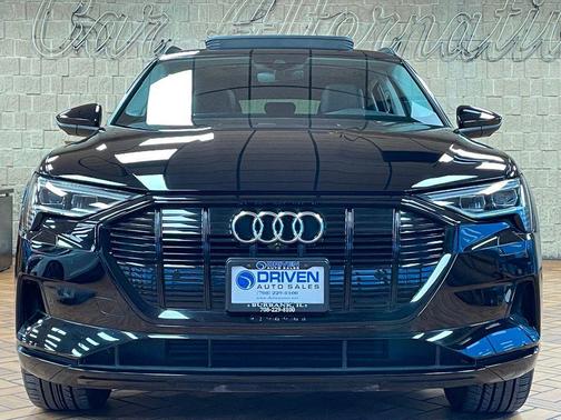 2021 Audi e-tron Premium