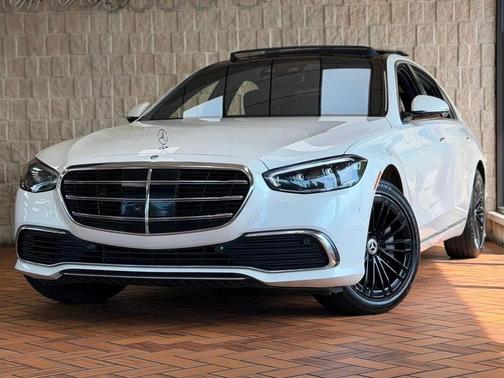 MANUFAKTUR Diamond White Metallic 2022 Mercedes-Benz S-Class S 580 4MATIC Sedan