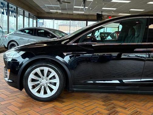 2018 Tesla Model X 75D AWD
