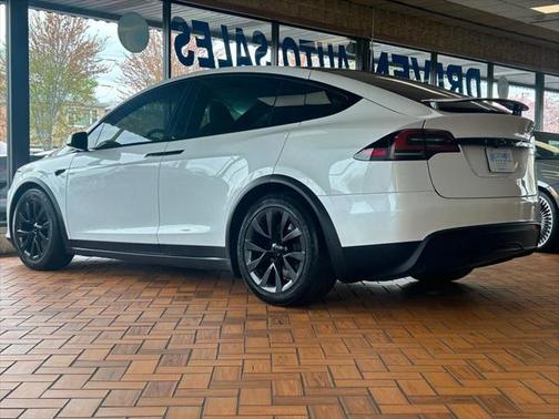 2023 Tesla Model X Standard Range AWD