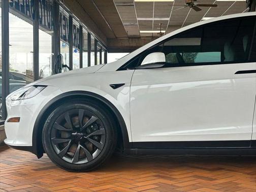 2023 Tesla Model X Standard Range AWD