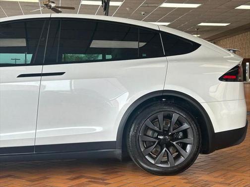 2023 Tesla Model X Standard Range AWD