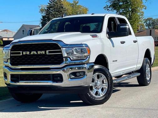 2024 RAM 2500 Big Horn 4x4 Crew Cab 6'4' Box