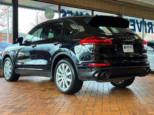 2017 Porsche Cayenne S