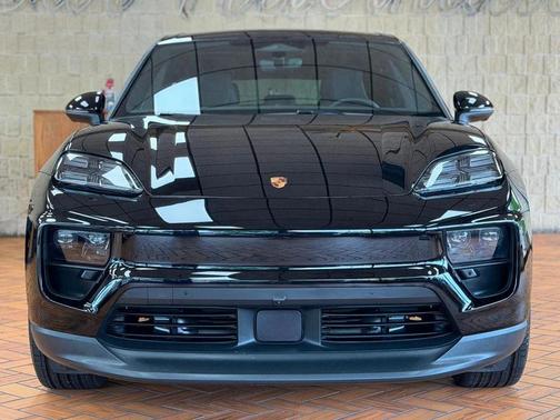 Black 2025 Porsche Macan Macan Electric 4S