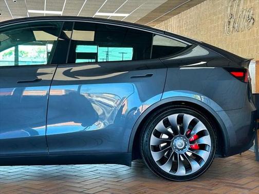 2022 Tesla Model Y Performance AWD