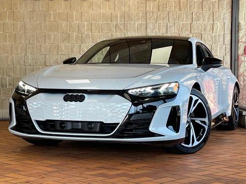 2023 Audi e-tron GT Premium Plus quattro