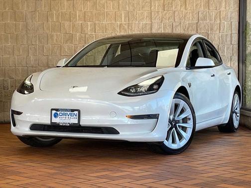 2022 Tesla Model 3 Standard Range