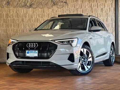 2021 Audi e-tron Premium