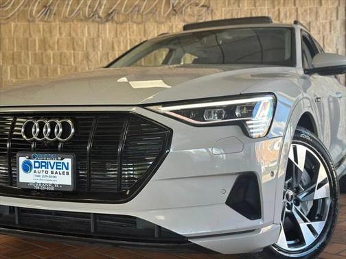 2021 Audi e-tron Premium