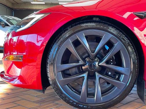 2022 Tesla Model S Plaid