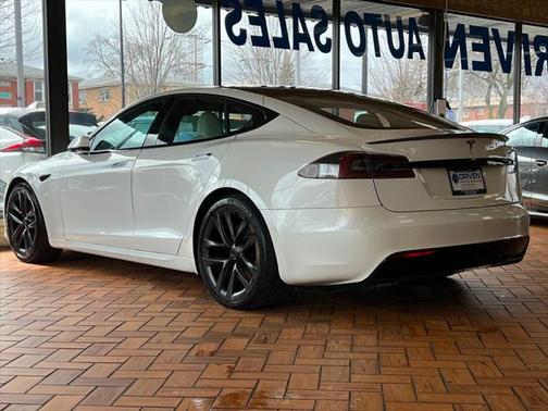 2022 Tesla Model S Plaid
