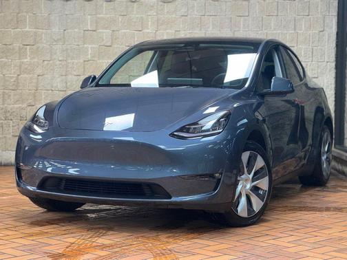 2023 Tesla Model Y Long Range AWD