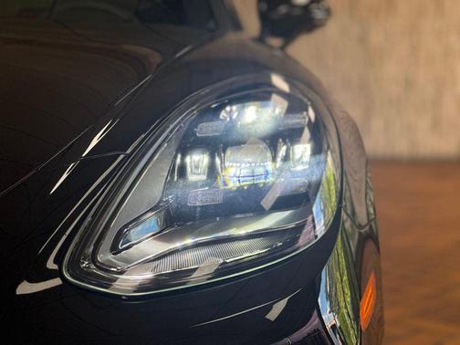 2021 Porsche Panamera 4 E-Hybrid AWD
