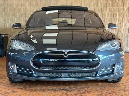 2015 Tesla Model S P90D