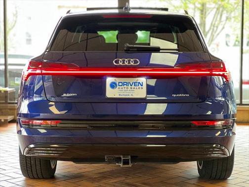 2021 Audi e-tron Prestige