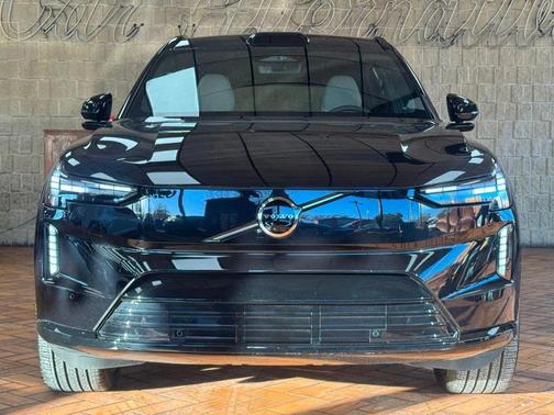 2025 Volvo EX90 Twin Motor Plus 7-Seater