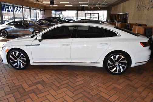 Photo 3 of 38 of 2019 Volkswagen Arteon 2.0T SEL Premium R-Line