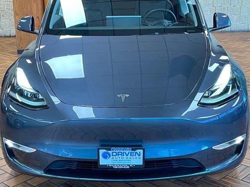 2023 Tesla Model Y Performance AWD
