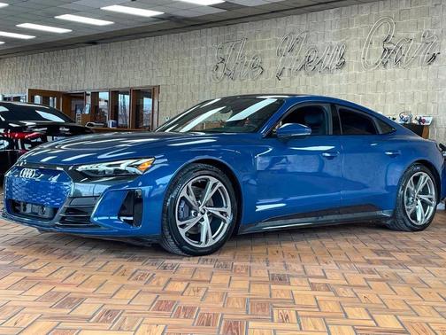 2024 Audi e-tron GT Premium Plus quattro