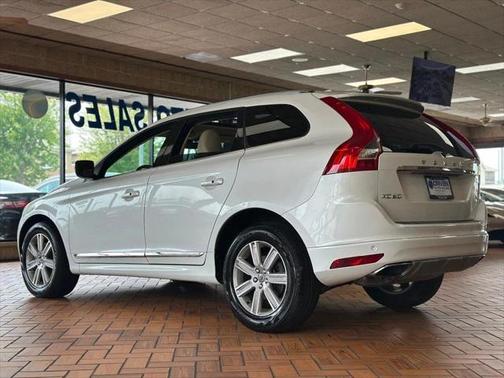 2016 Volvo XC60 T6 Drive-E