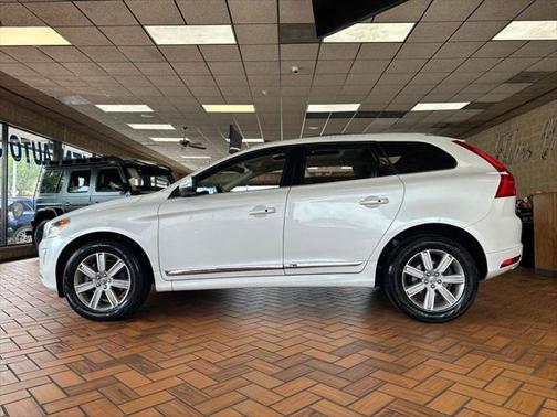 2016 Volvo XC60 T6 Drive-E