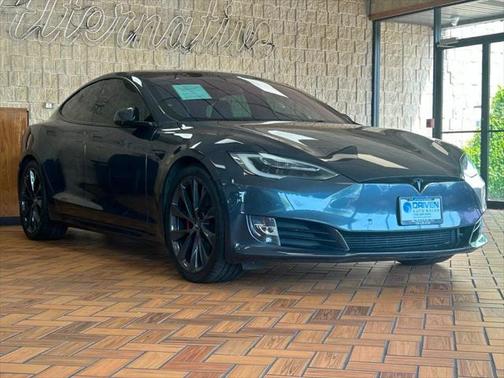 2020 Tesla Model S Performance